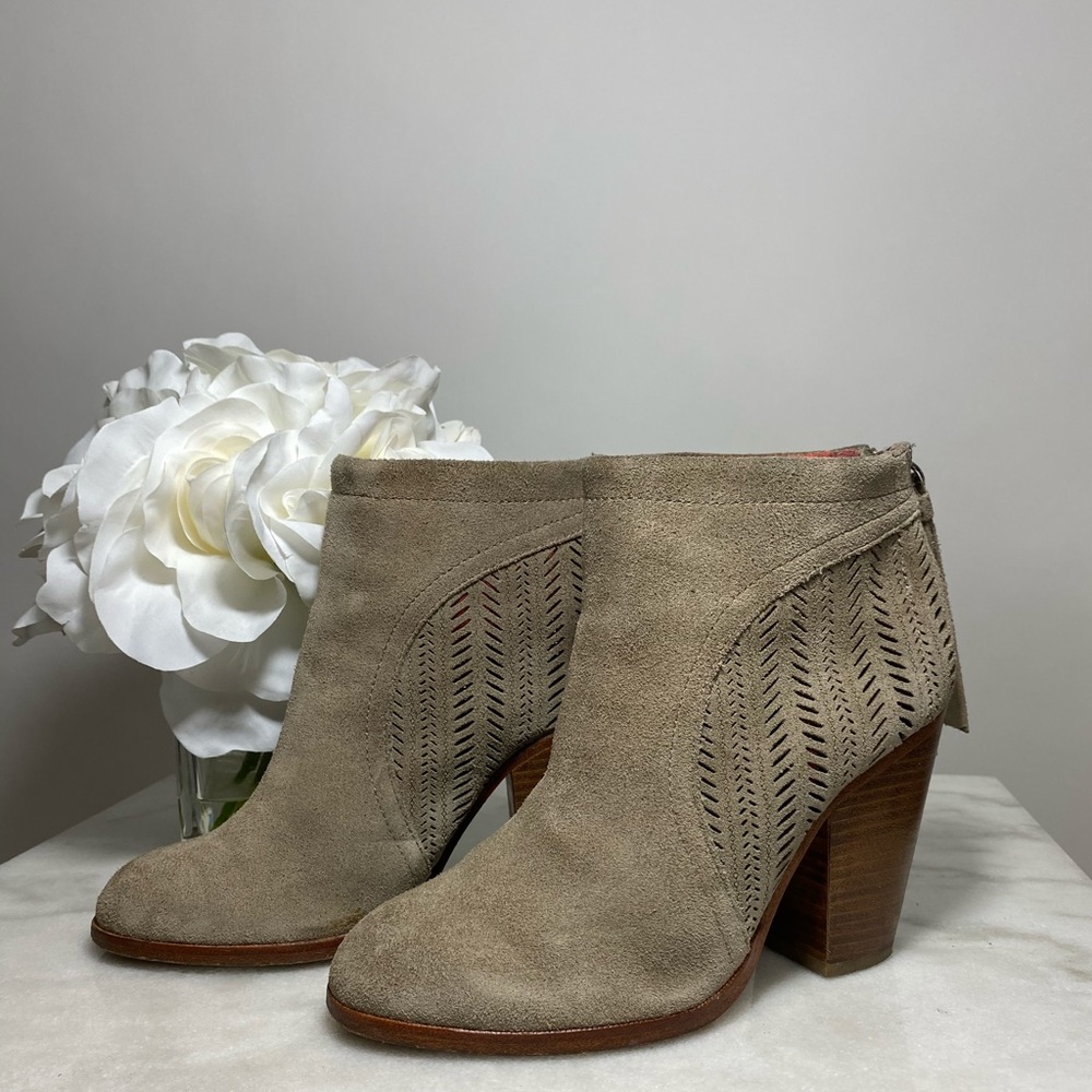 Coach - Honey Booties Sz 5 View 2